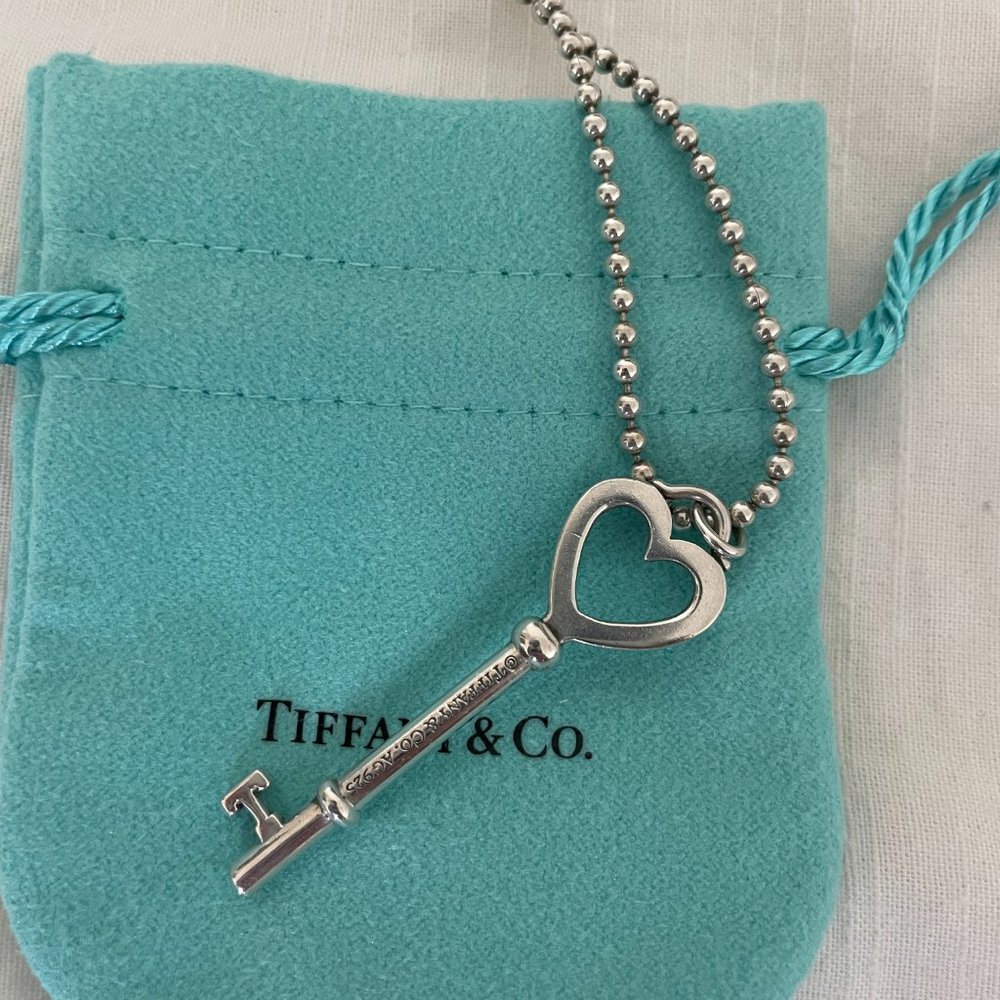 Vintage Tiffany & Co. Large Heart Key Pendant Necklace Sterling Silver W/ Pouch
